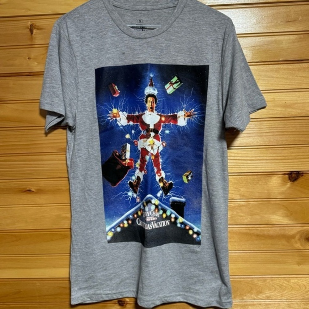 National Lampoons Christmas Vacation Chevy Chase Grey Tee Size Small NWT